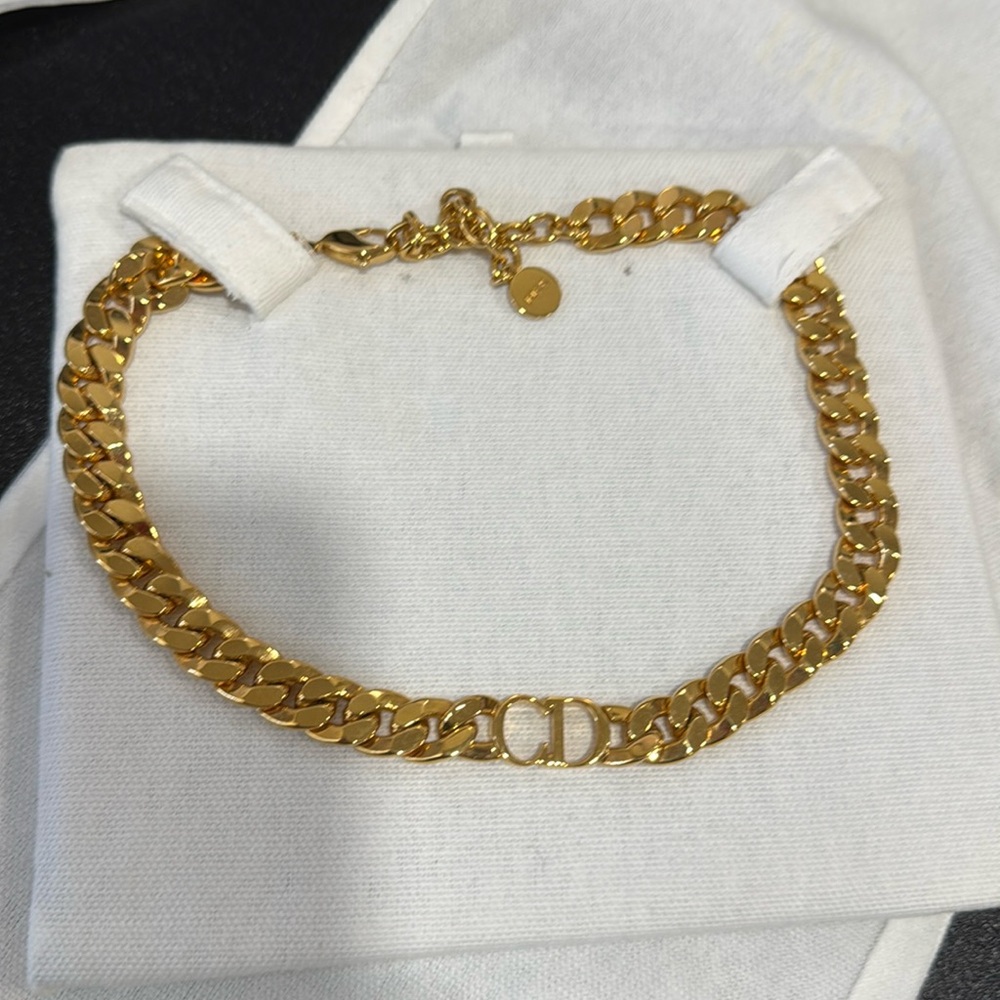AUTHENTIC DIOR Necklace CD Signature